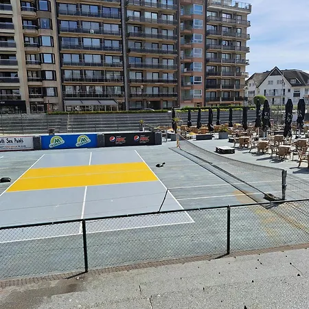 Westende With Sea View Appartamento *